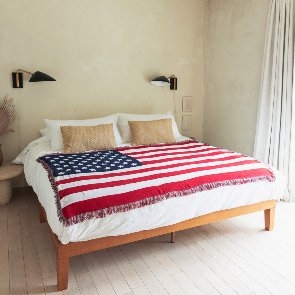 USA Flag Woven Throw Blanket