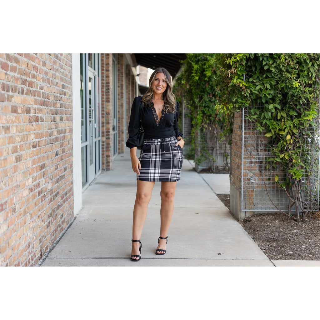 Amelia - Black And White Plaid Jogger Skirt