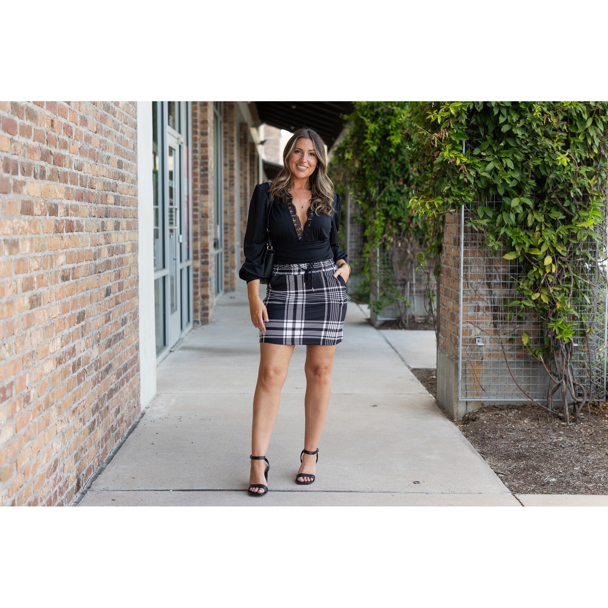 Amelia - Black And White Plaid Jogger Skirt