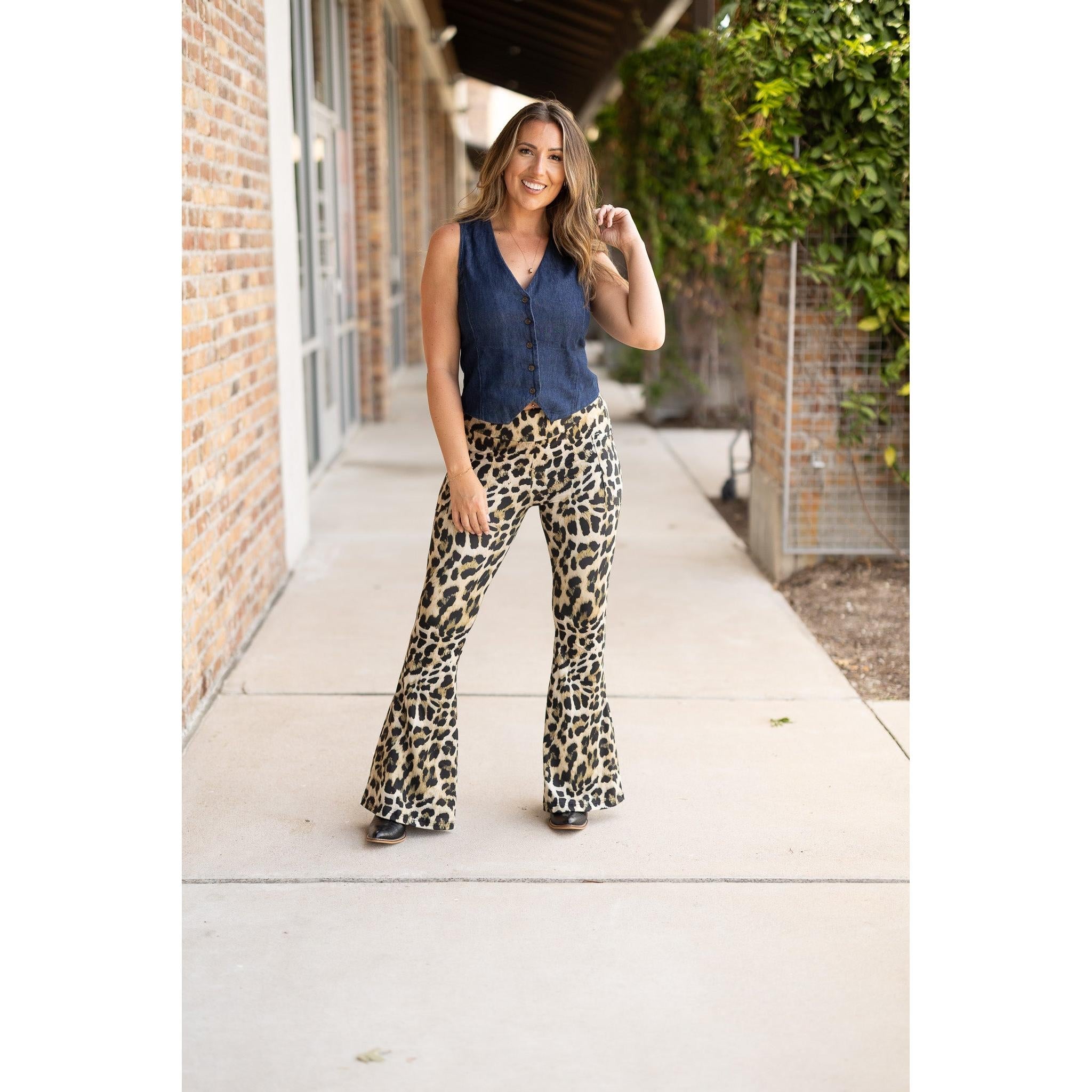 Francesca Leopard Super Flare Leggings