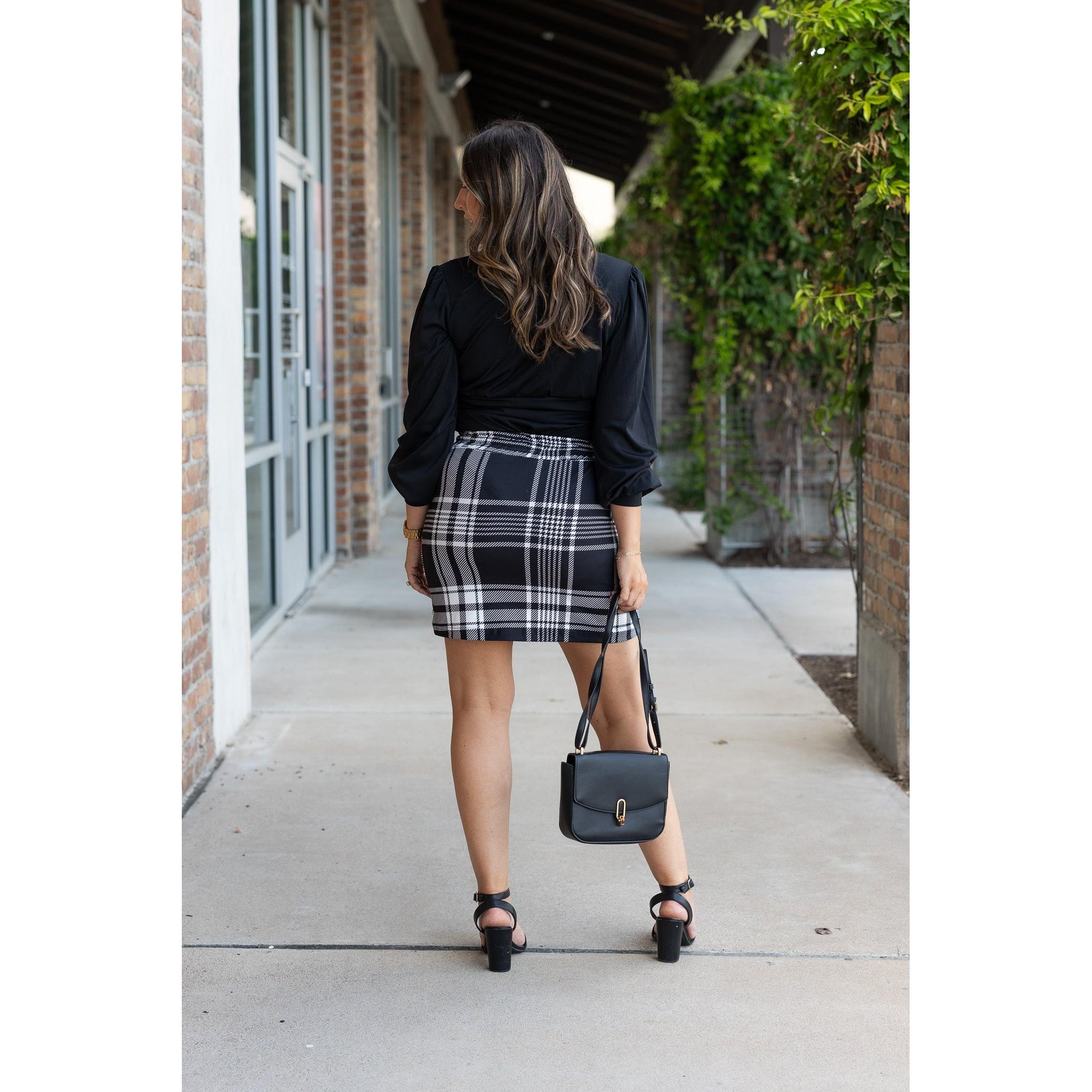 Amelia - Black And White Plaid Jogger Skirt
