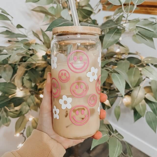 Cute Smiley Daisy Glass Cup, Mug & Tumbler with Lid and Straw