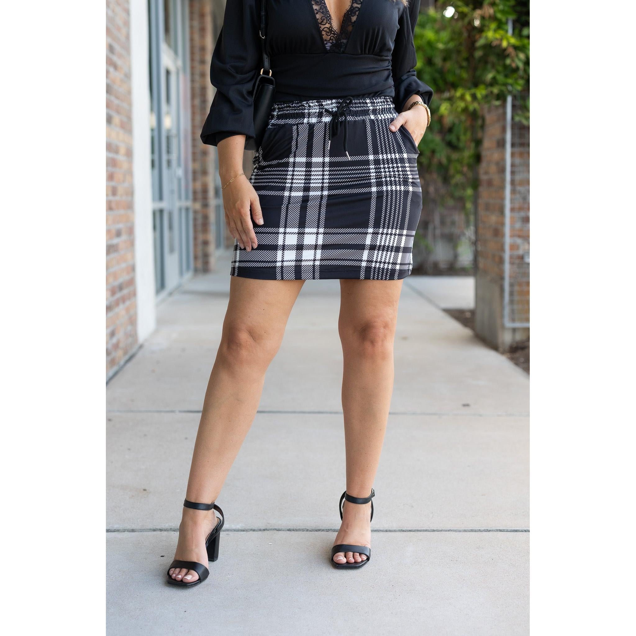 Amelia - Black And White Plaid Jogger Skirt