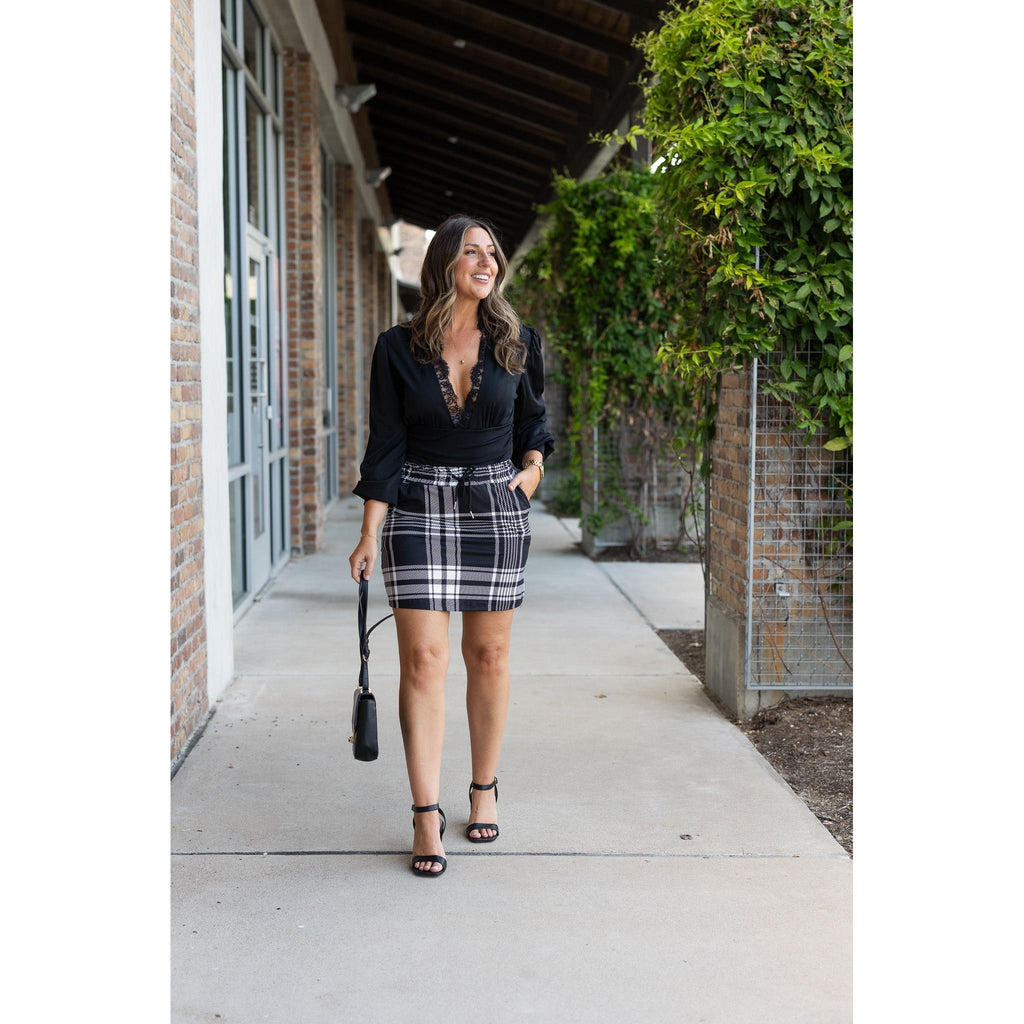 Amelia - Black And White Plaid Jogger Skirt