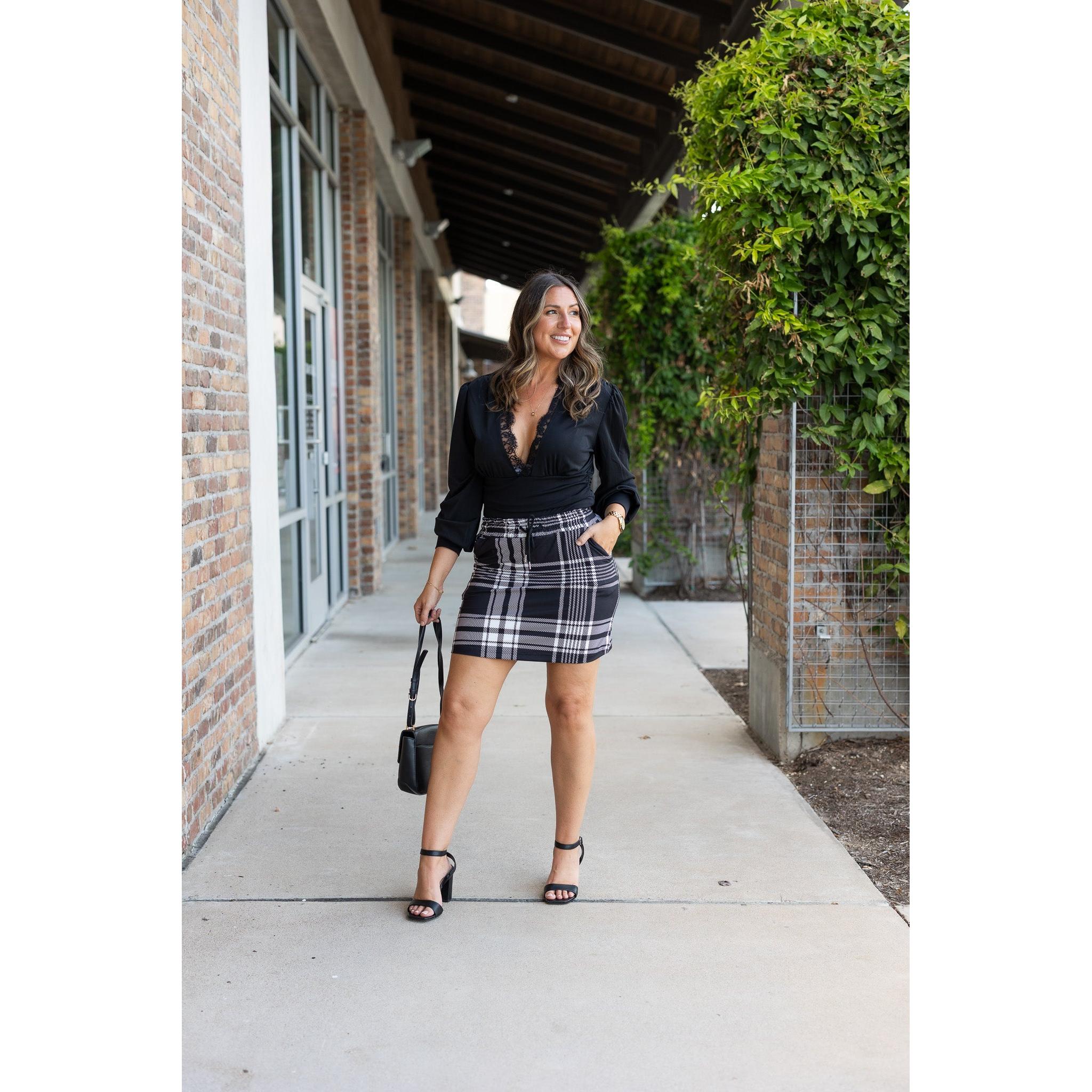 Amelia - Black And White Plaid Jogger Skirt